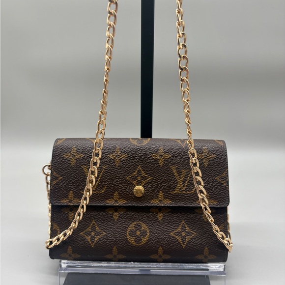Louis Vuitton Handbags - Authentic Louis Vuitton Monogram Porte Tresor International Wallet Vintag.